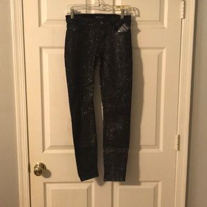 GUESS Los Angeles power skinny mid rise pants. NWT